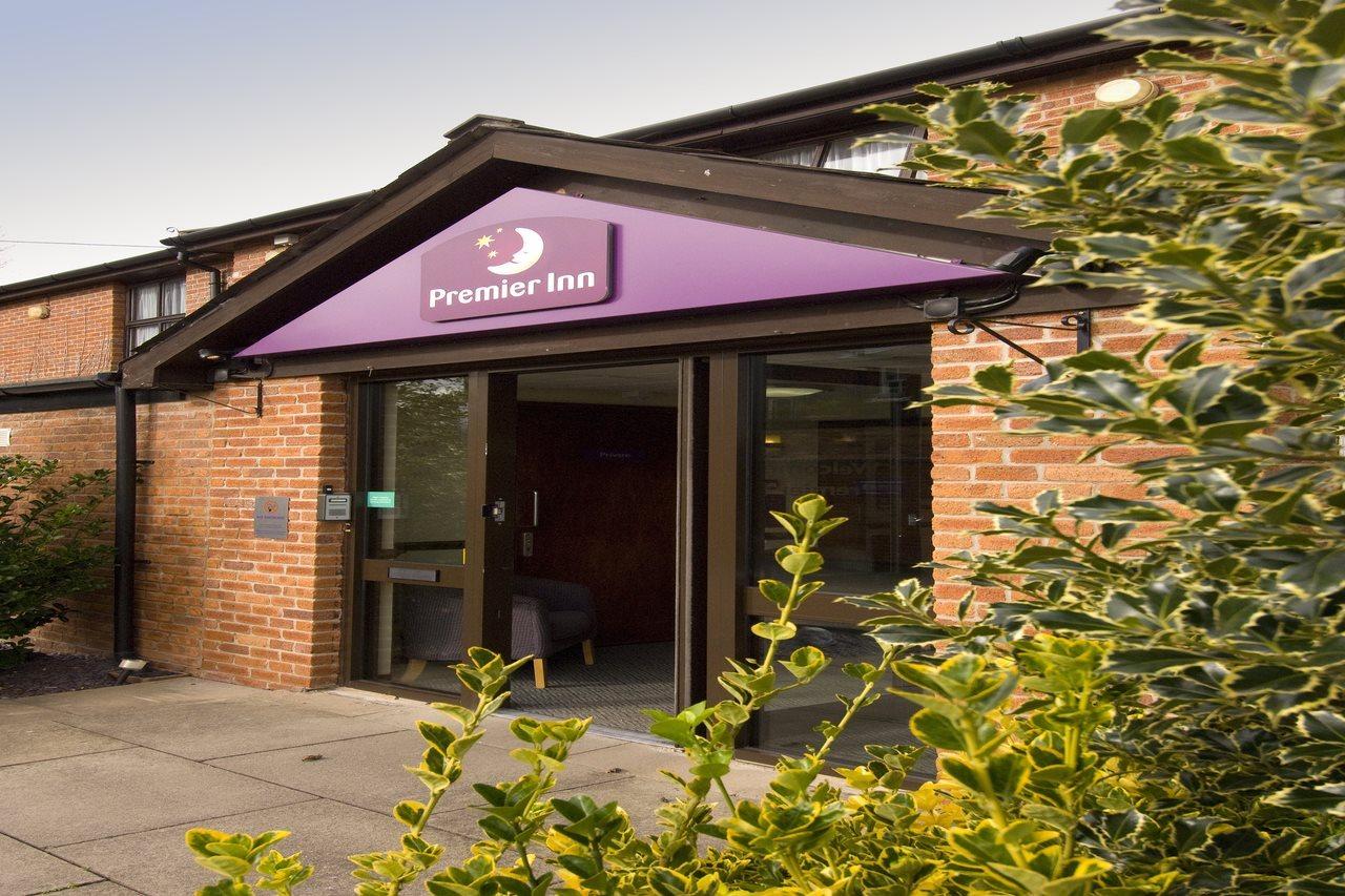 Premier Inn Premier Inn Crewe Нантуич Екстериор снимка