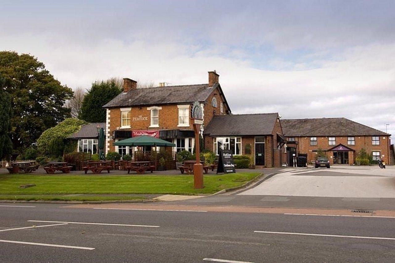 Premier Inn Premier Inn Crewe Нантуич Екстериор снимка