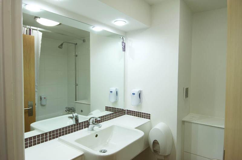 Premier Inn Premier Inn Crewe Нантуич Екстериор снимка