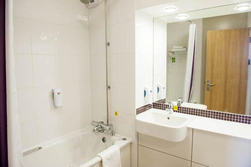 Premier Inn Premier Inn Crewe Нантуич Екстериор снимка